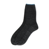 チャコールグレー