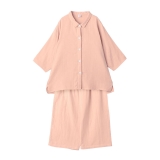 サーモンピンク