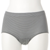 チャコールグレー