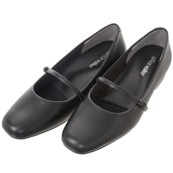 オフィスウォーカー　３ｃｍ５Ｅスクウェアストラップパンプス