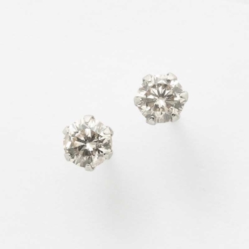 プラチナ　０．３ｃｔ　ピアス