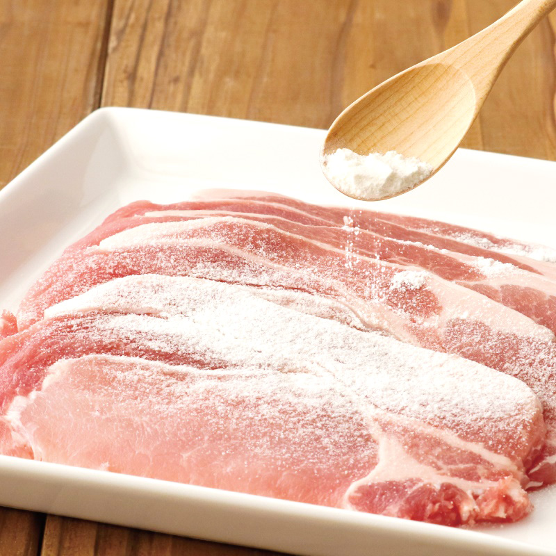 糀パウダーをかけた豚肉の写真